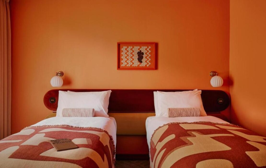 Ember Locke Kensington