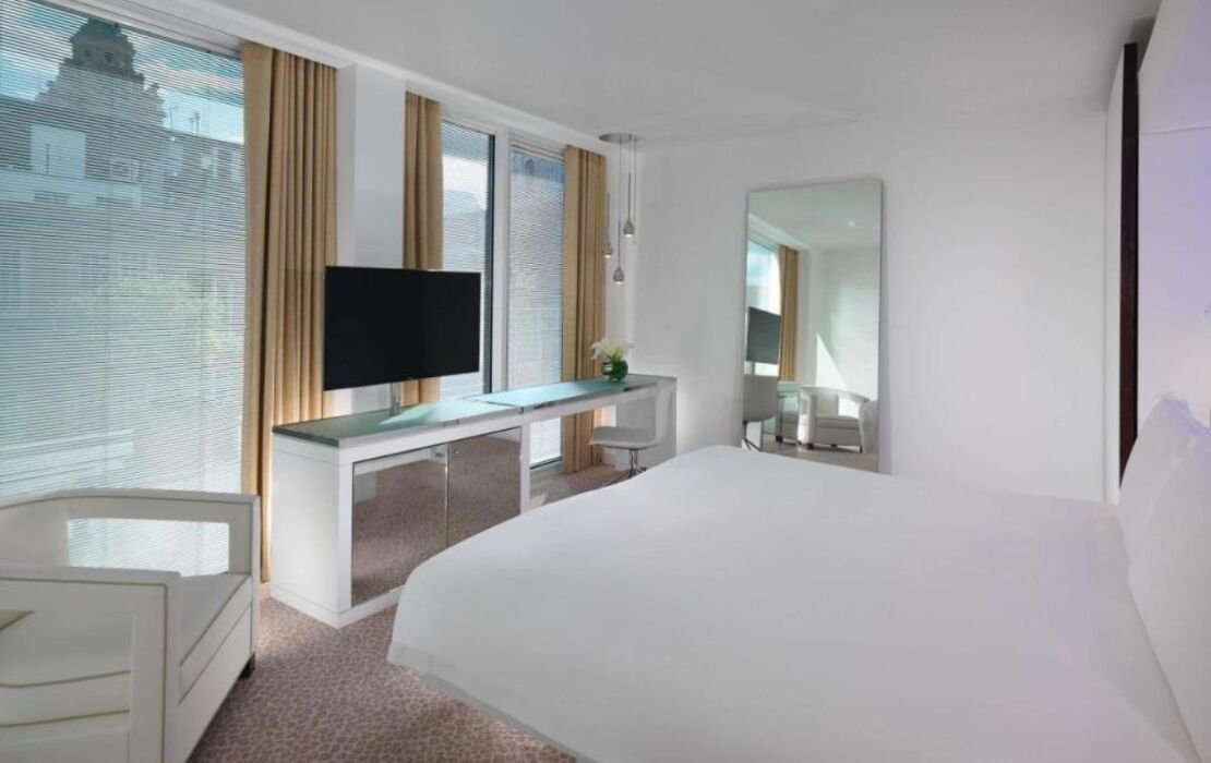 St Martins Lane London