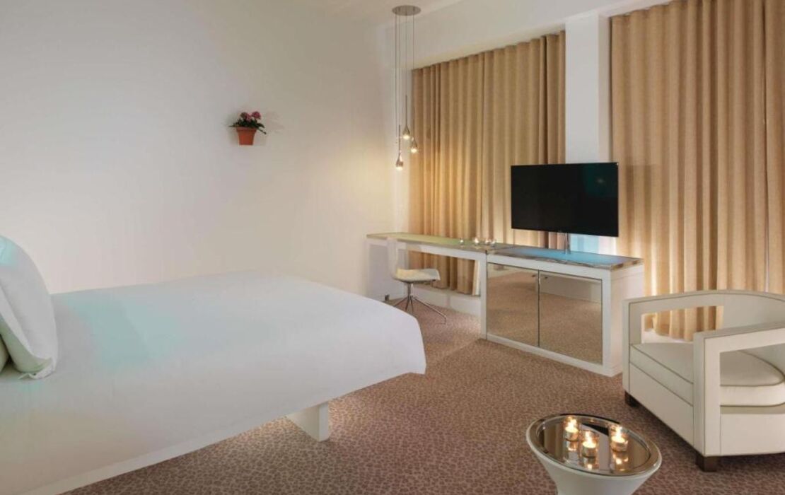 St Martins Lane London