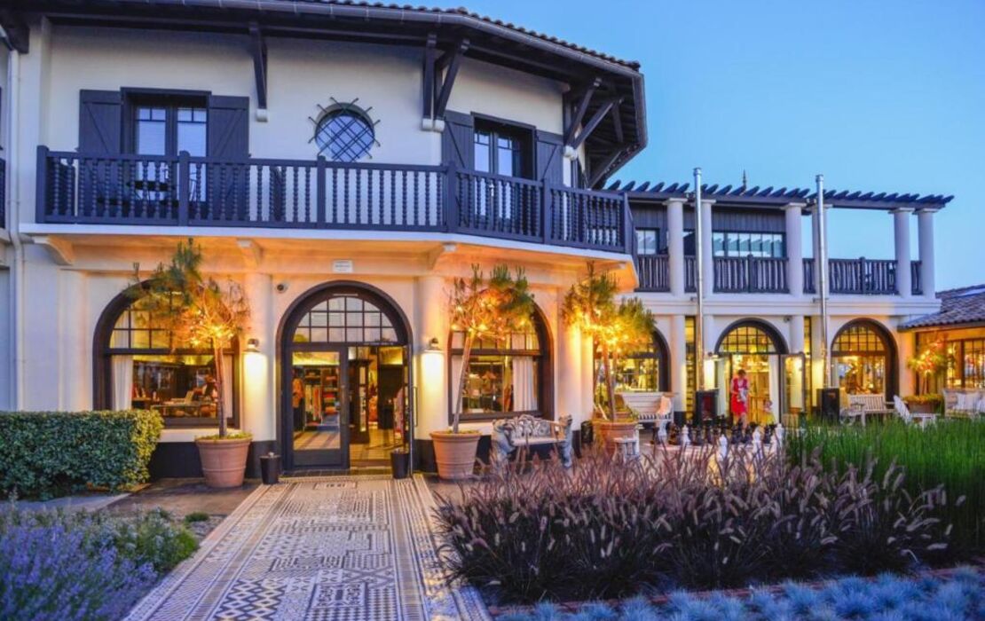 Hotel La Co(o)rniche