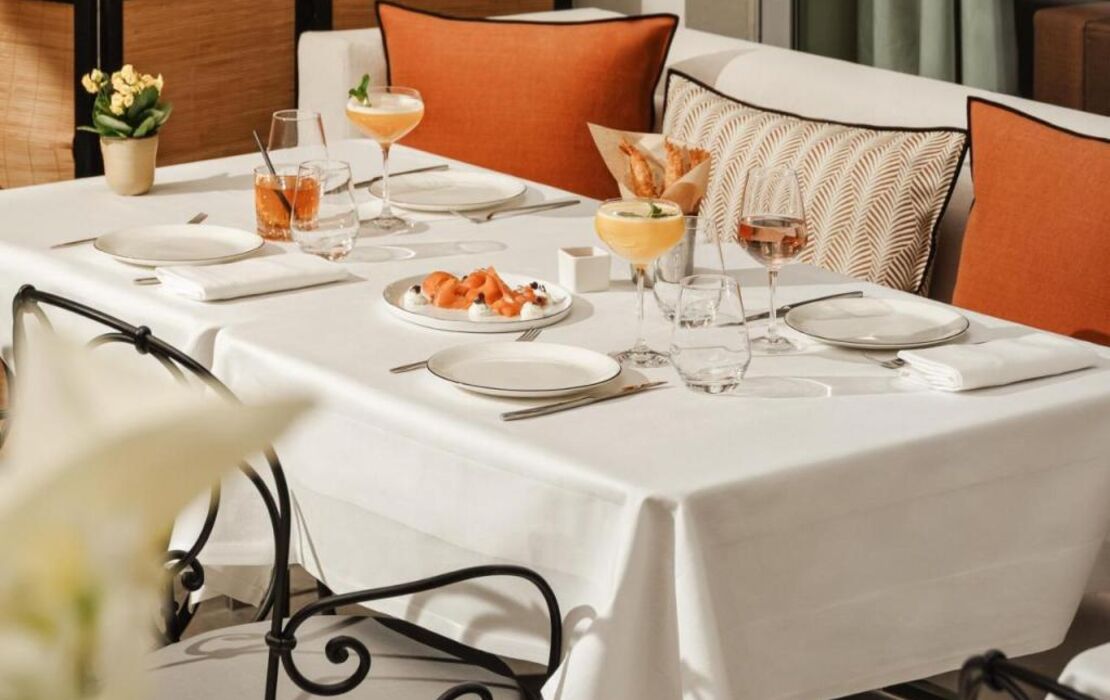 Hôtel De Sers Champs Elysées Paris