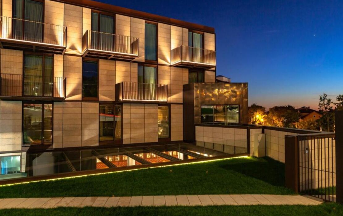 Wine & Books Lisboa Hotel