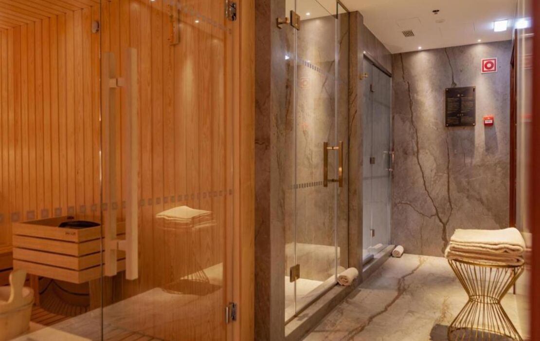 Wine & Books Lisboa Hotel