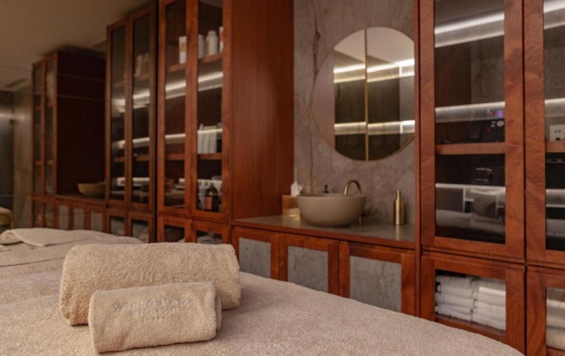 Wine & Books Lisboa Hotel