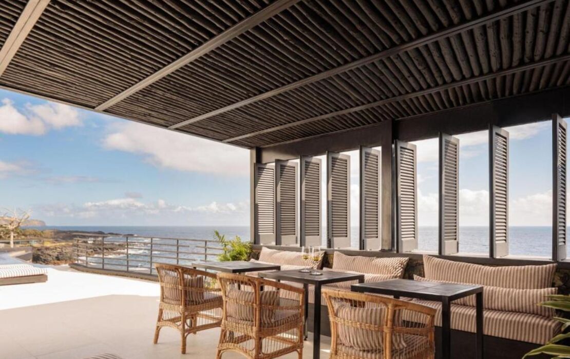 White Exclusive Suites & Villas
