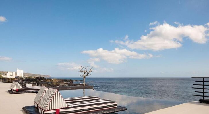 White Exclusive Suites & Villas