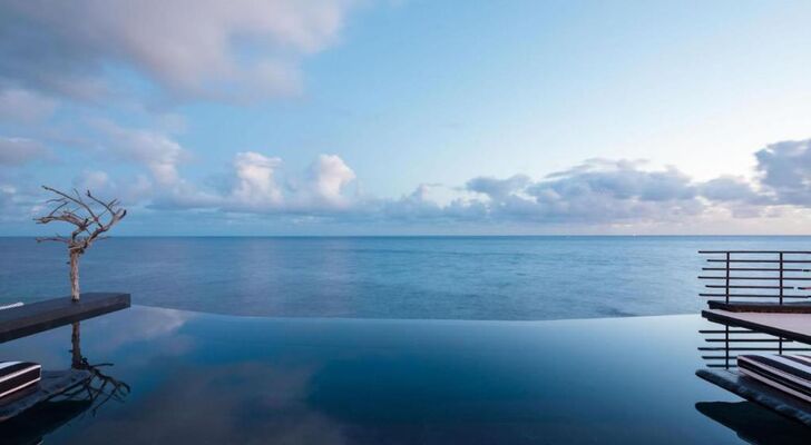 White Exclusive Suites & Villas