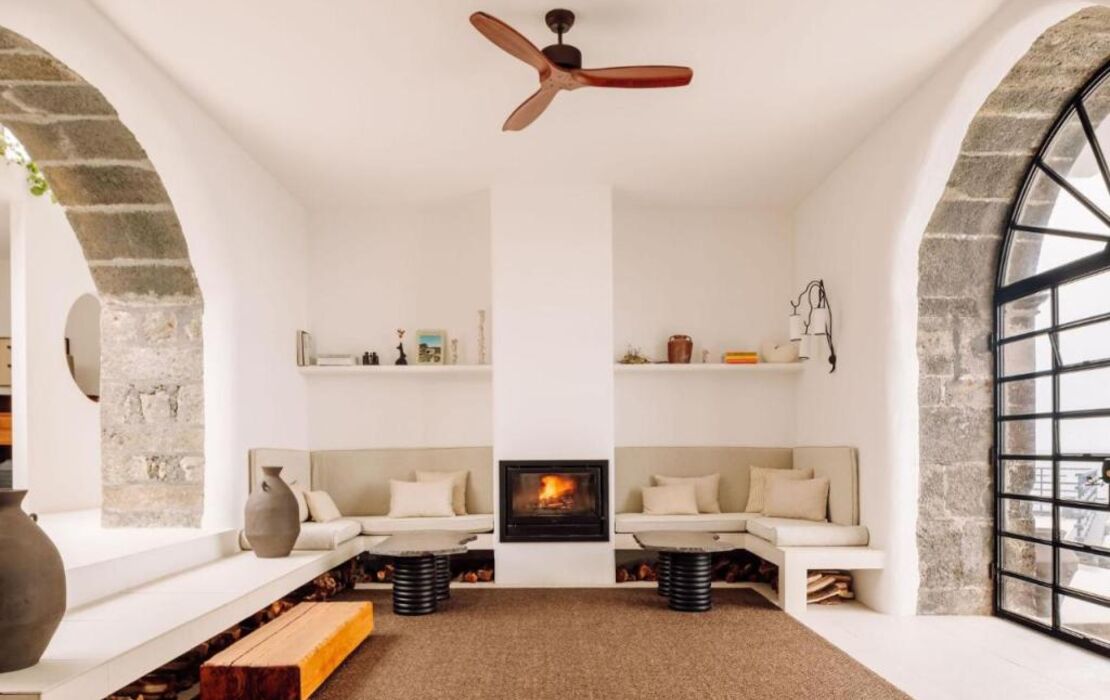 White Exclusive Suites & Villas