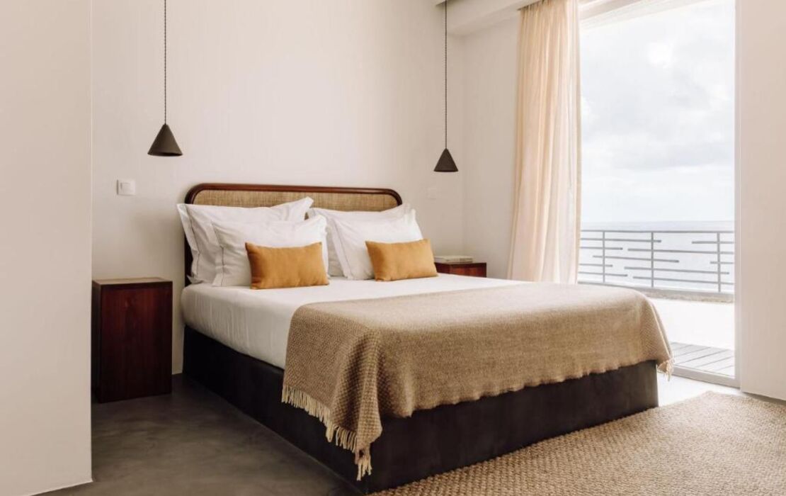 White Exclusive Suites & Villas