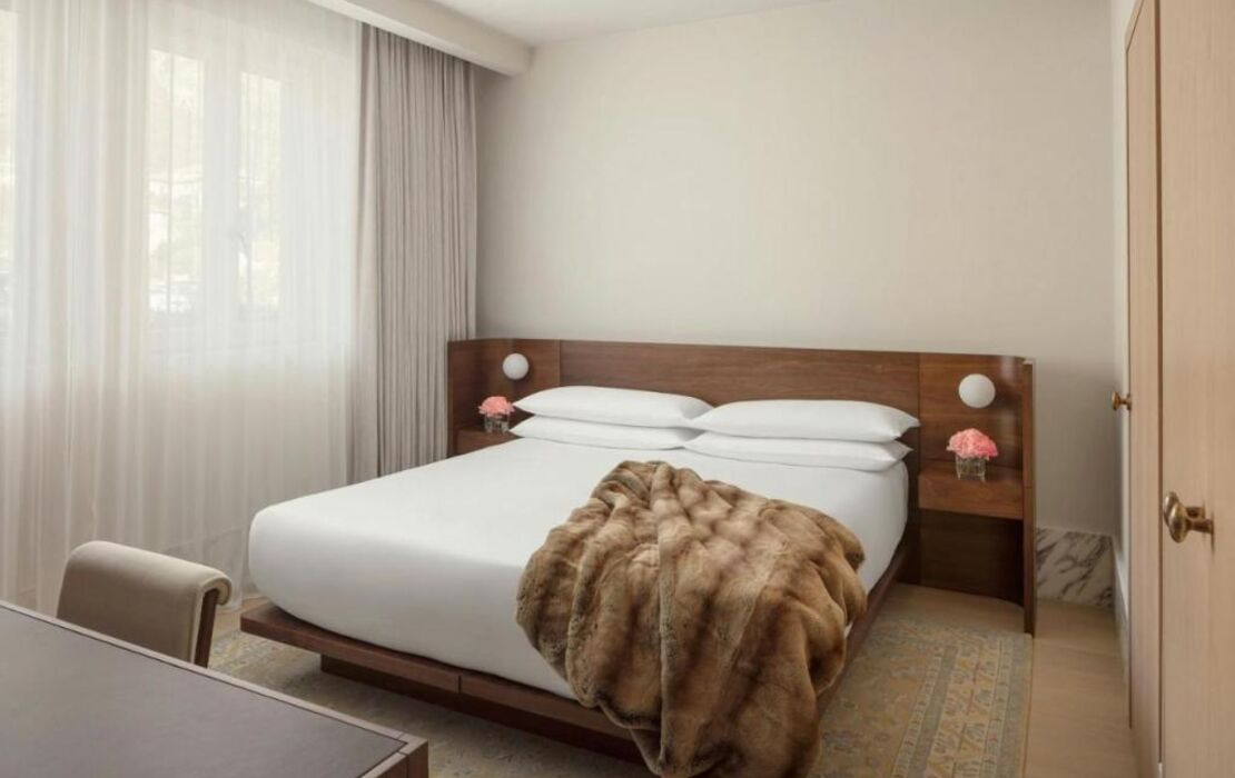 The Lake Como EDITION