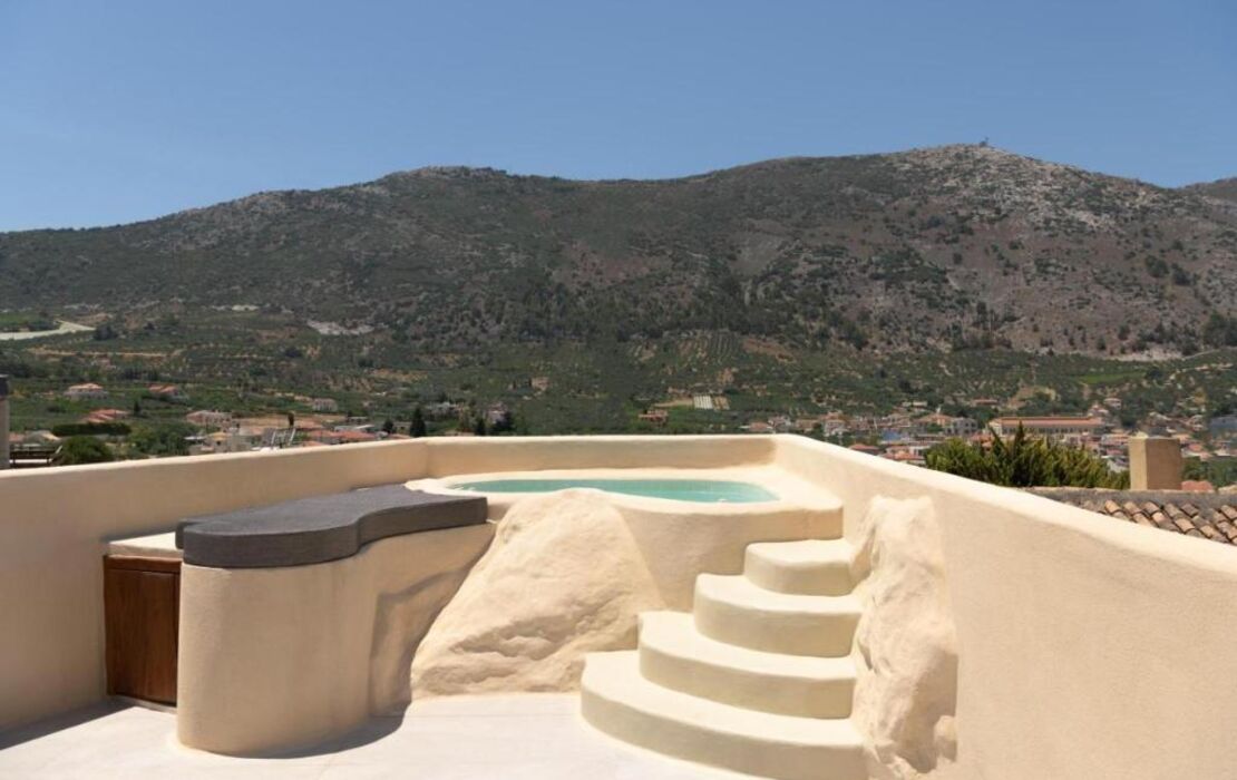 Manili Boutique Suites & Villas