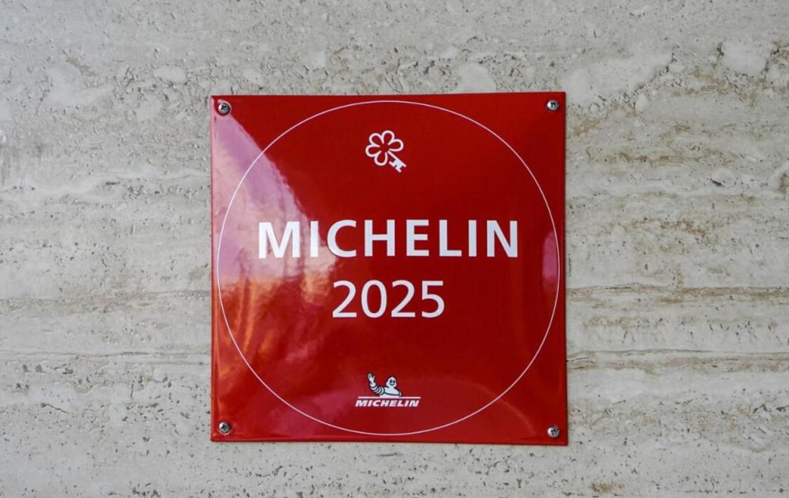 Anthology of Athens, The Leading Hotels of the World