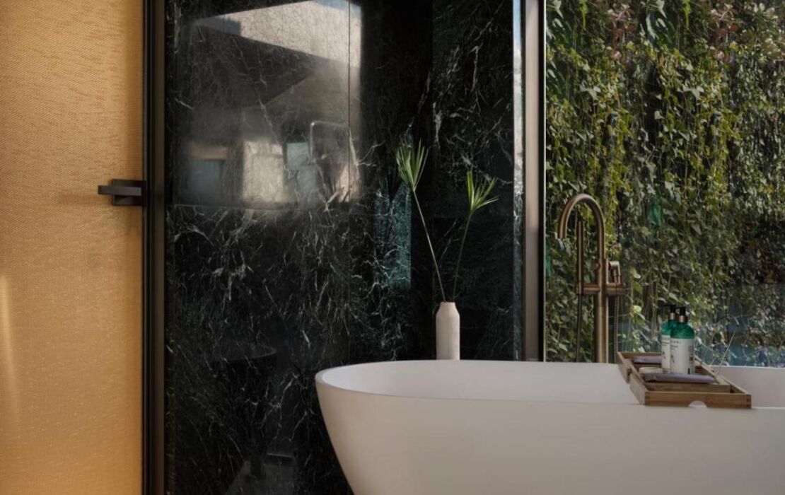 Anthology of Athens, The Leading Hotels of the World