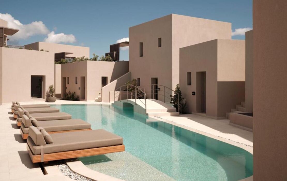 Enarma Suites & Spa Wellness Retreat