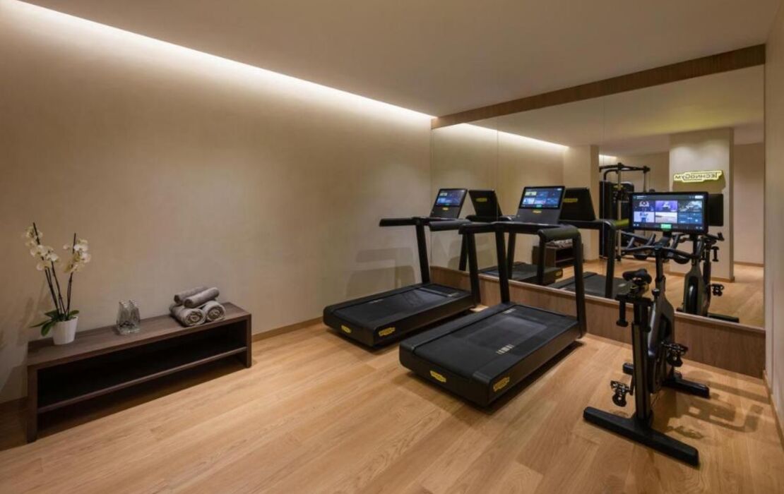 Enarma Suites & Spa Wellness Retreat