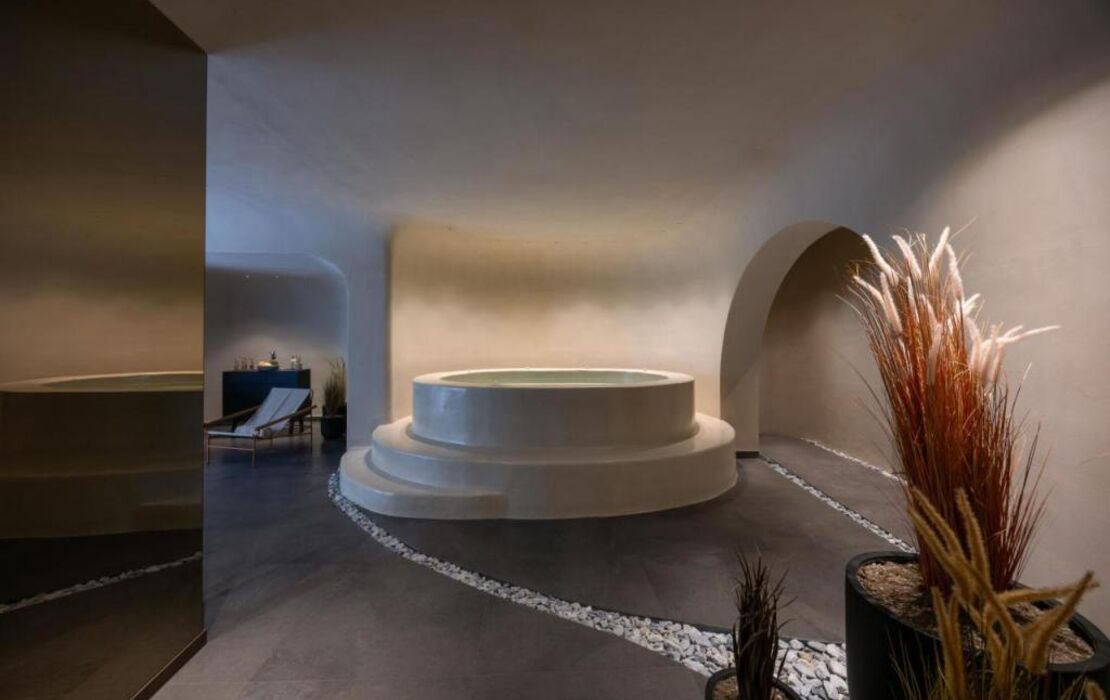 Enarma Suites & Spa Wellness Retreat