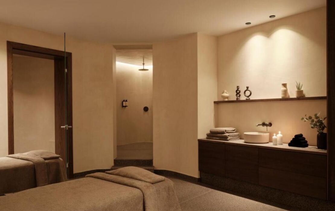 Enarma Suites & Spa Wellness Retreat