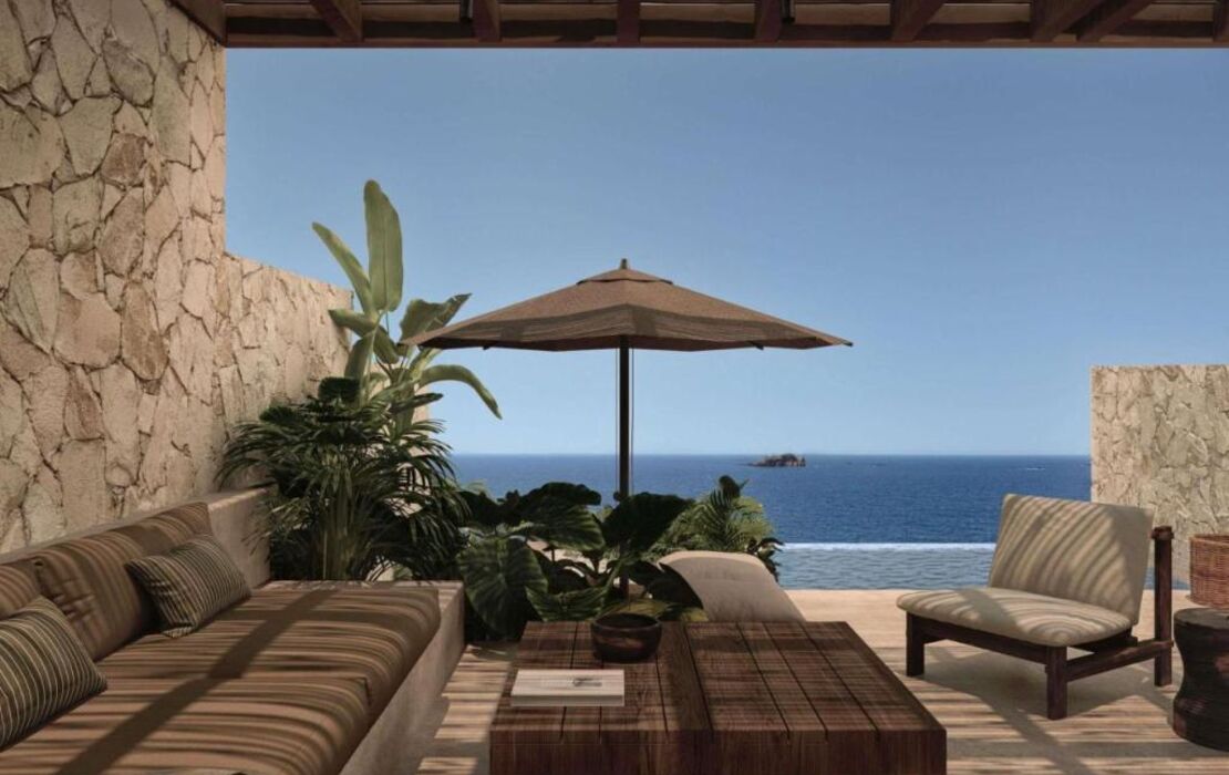 Luura Paros Cliff, Morgans Originals