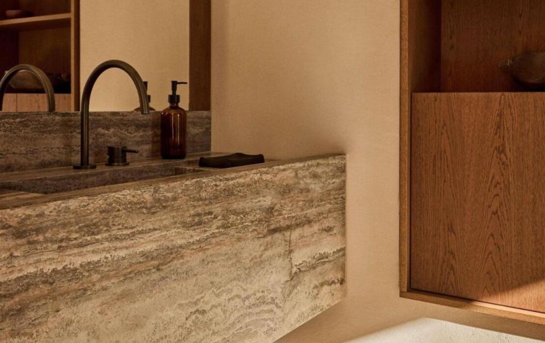 Luura Paros Cliff, Morgans Originals