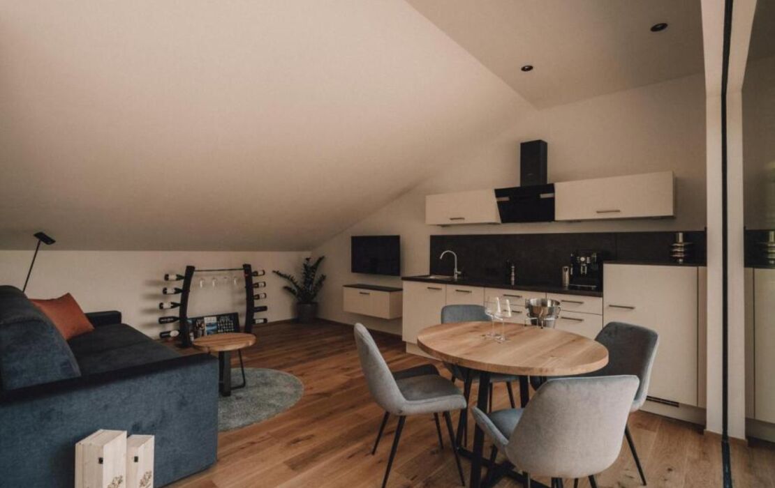 Pitzner - Winery & Suites