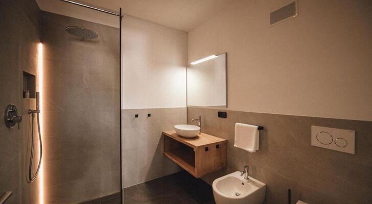 Pitzner - Winery & Suites