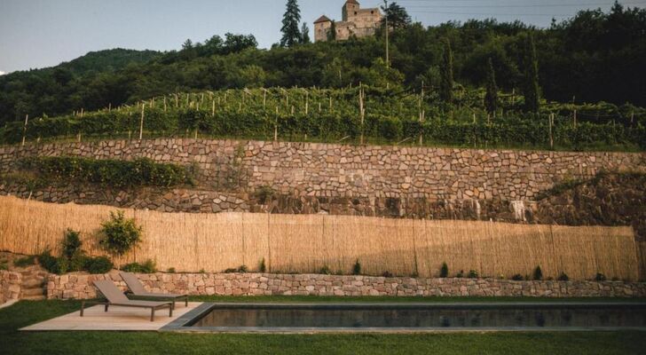 Pitzner - Winery & Suites